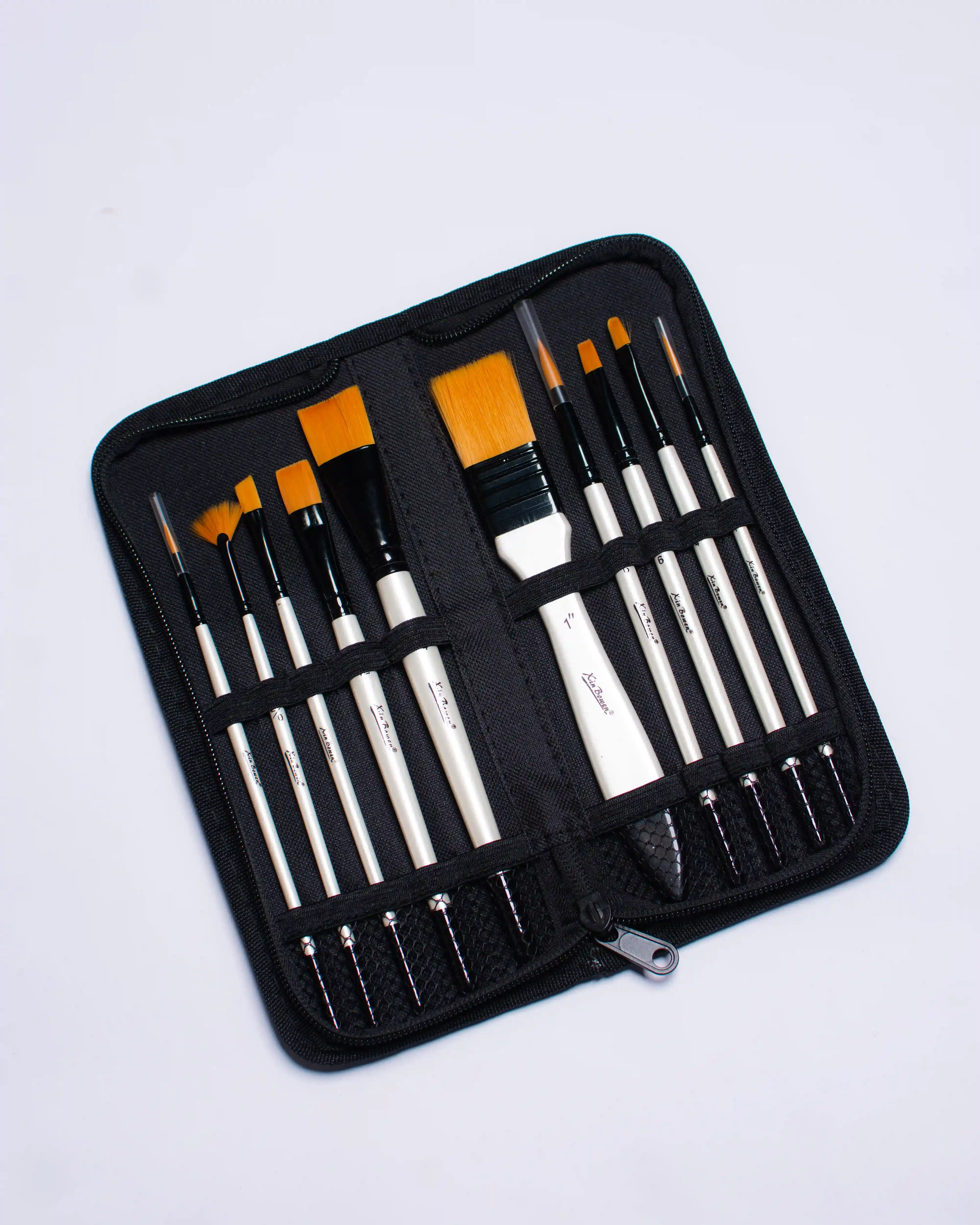 Artist Quality Brushes - Set of 8 brushes in various sizes